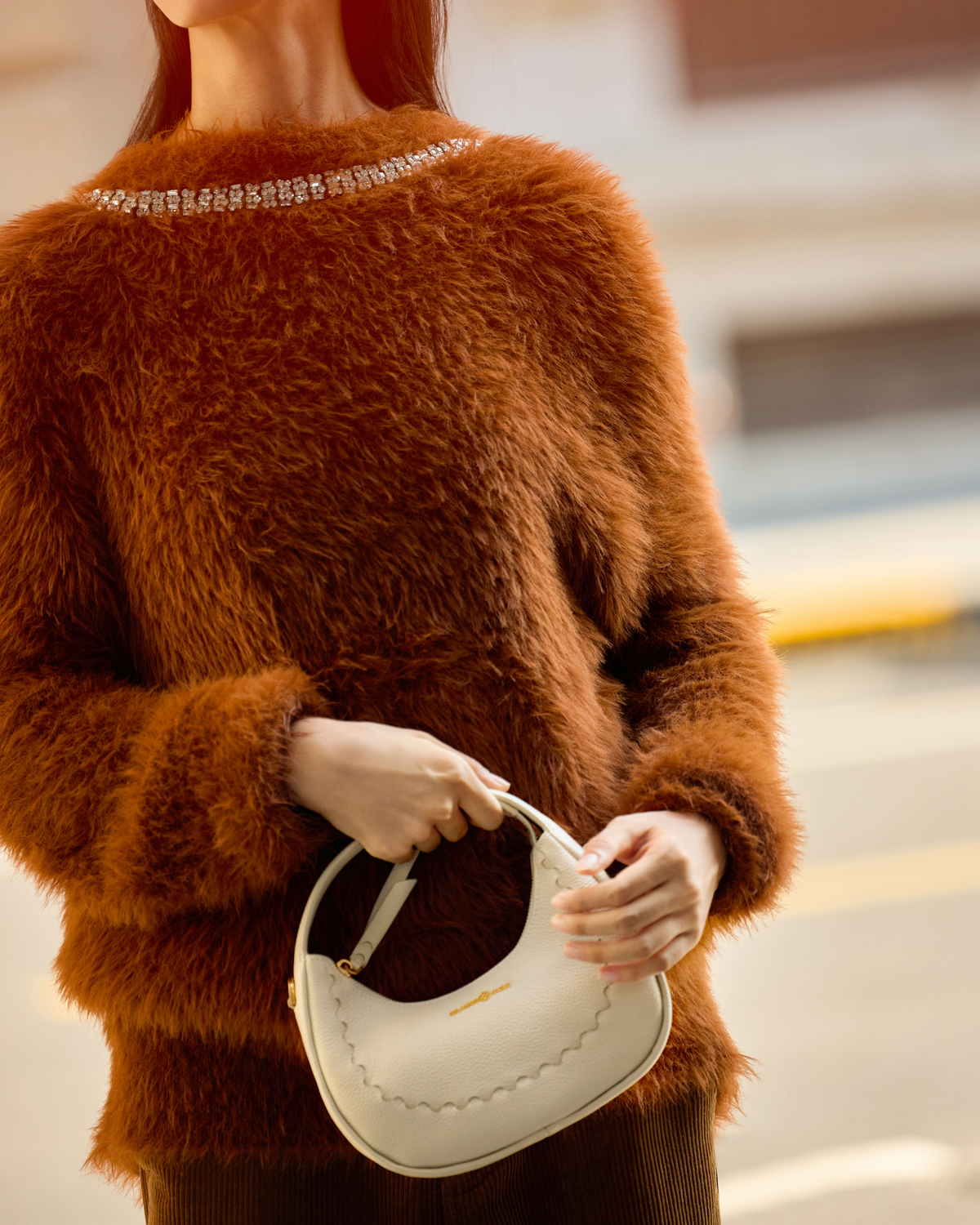 Smile Hand Bag - White