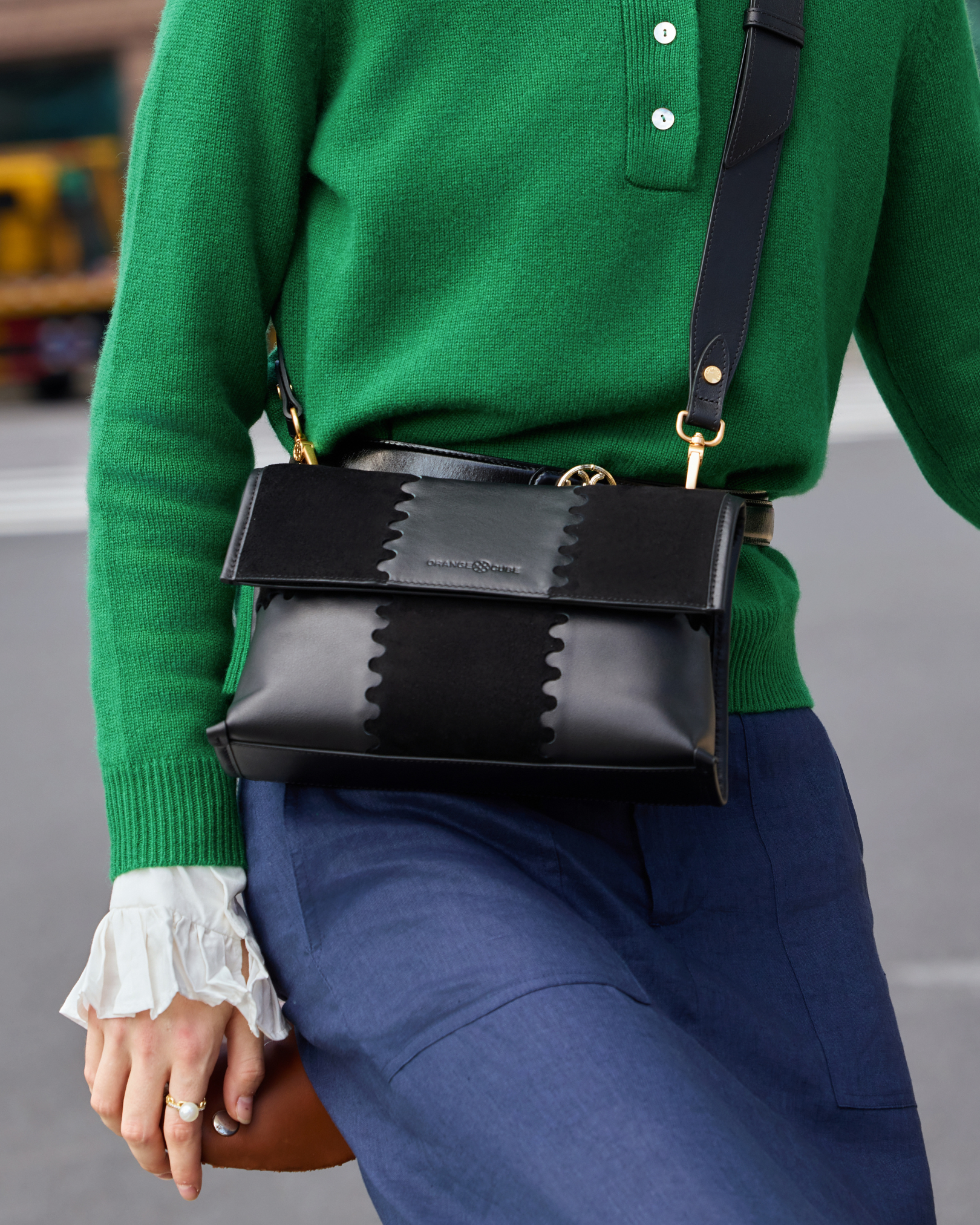 Square Stitch Messenger Bag - Black