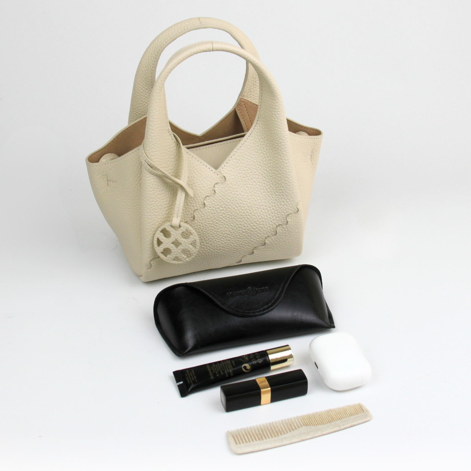 What fits inside Everyday Urban Tote - Cream