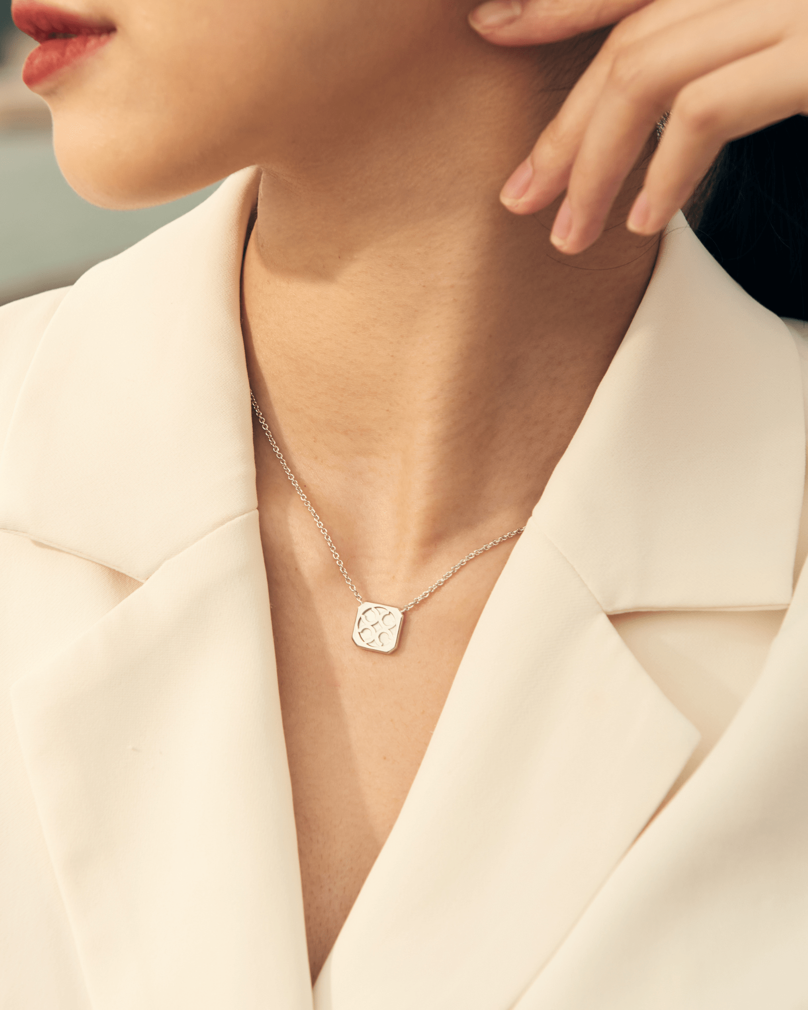 Destiny Pearl Necklace - Allure (White) - Necklace | Orange Cube