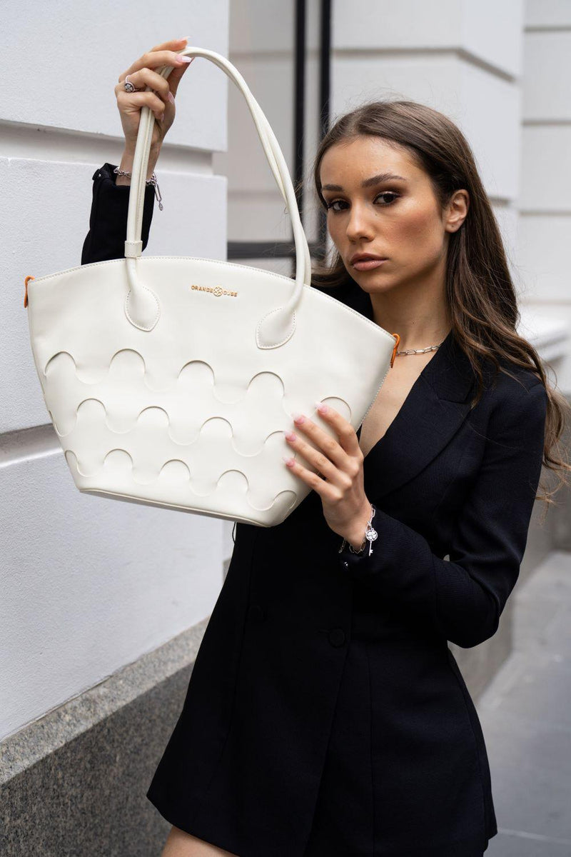 Quilted Impressions Wavy Tote Bag - White (Large) - Bag | Orange Cube